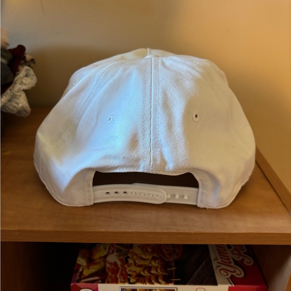 47 Hitch Adjustable Hat Cap with Upside Down 'New York' and side Jets Embroidery - Picture 6 of 8